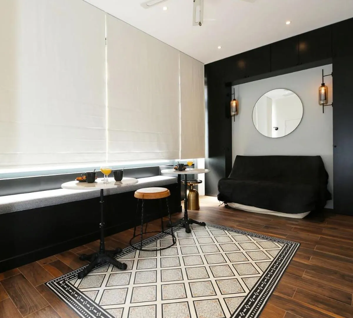 Appartement Proche Des Celebres Puces De Paris 4P 0*,  Francia