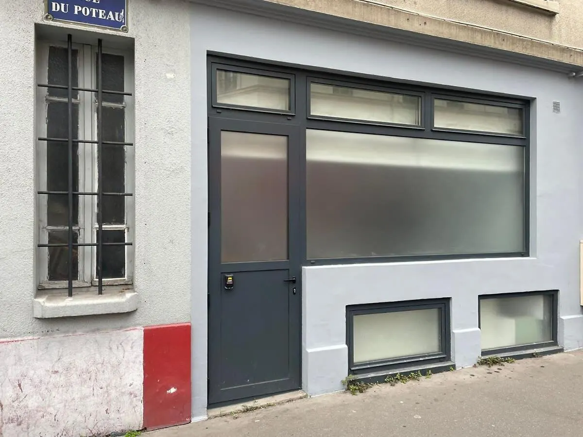Appartement Proche Des Celebres Puces De Paris 4P
