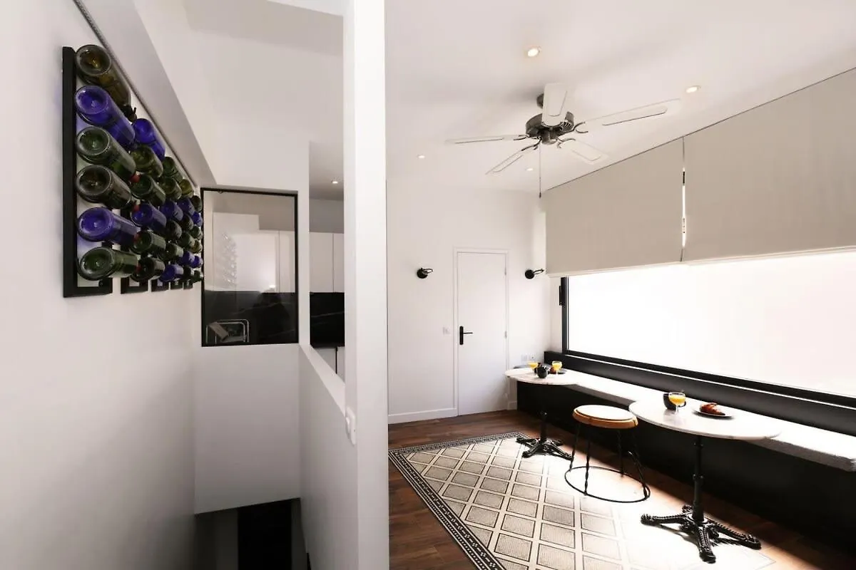 Appartement Proche Des Celebres Puces De Paris 4P