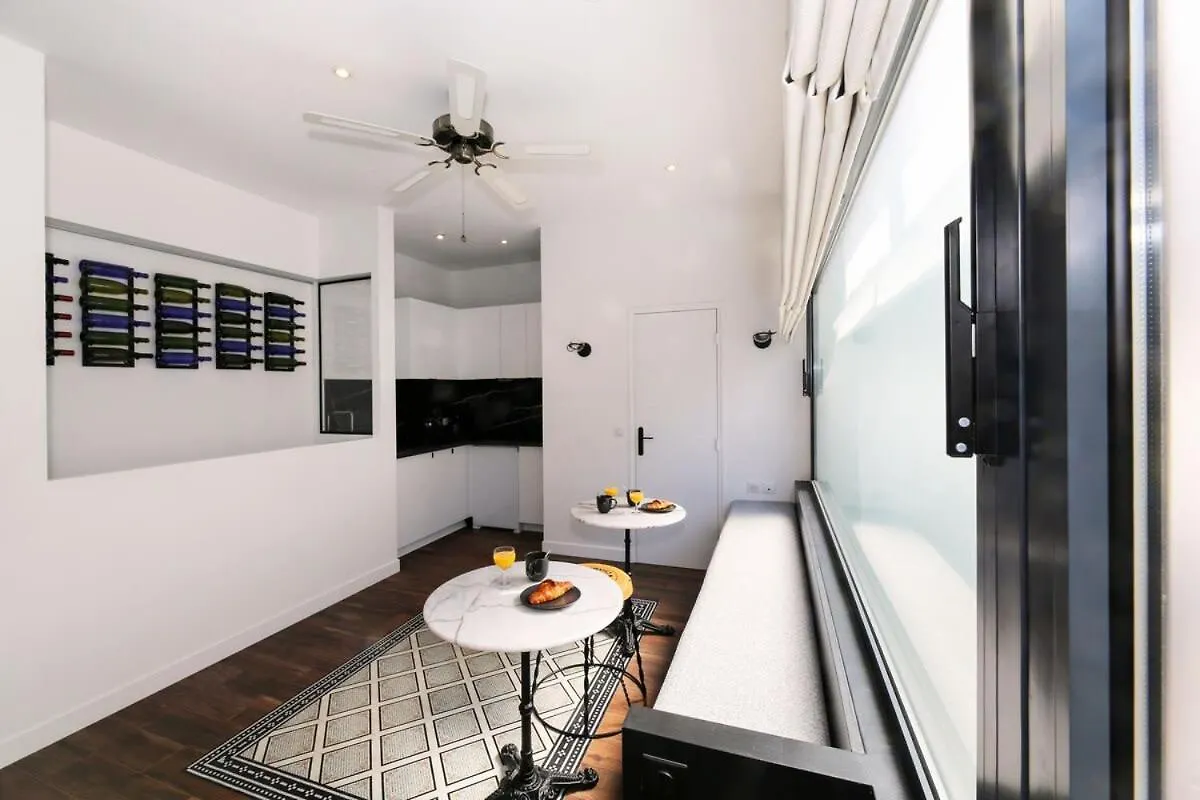 Appartement Proche Des Celebres Puces De Paris 4P Apartment